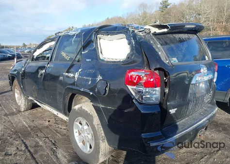 2013 Toyota 4Runner Sr5 z USA, uszkodzony, nr VIN JTEBU5JR4D5137485